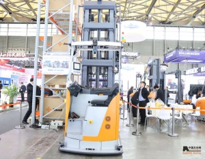 卓一智能叉車六款窄巷道車型亮相CeMAT ASIA 2025，讓空間更有價值重構物流新格局